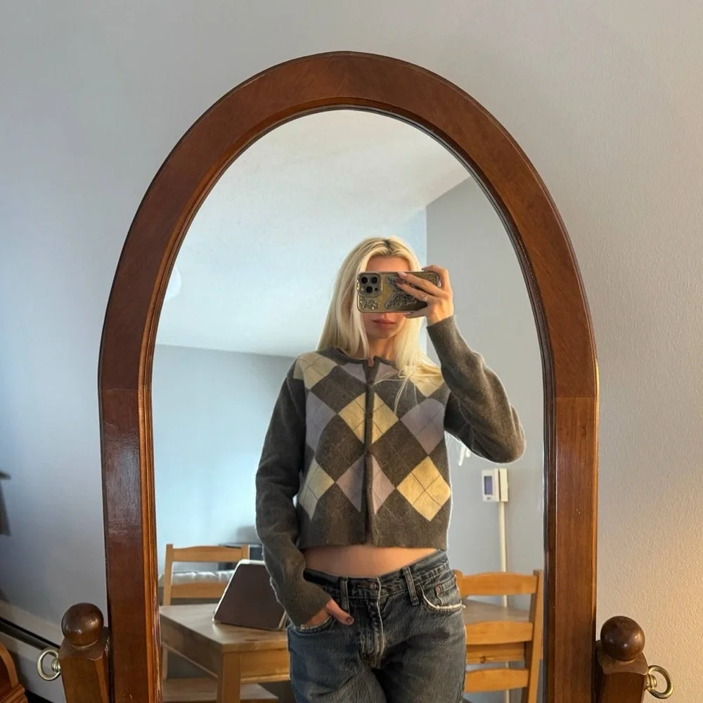 Have Argyle Knit Sweater in Gray and Cream - Picture 5 of 11